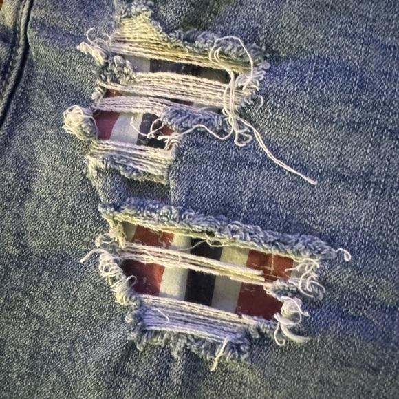 Maurices Blue Distressed Denim shorts 18W Closet PURGE! - Picture 4 of 7